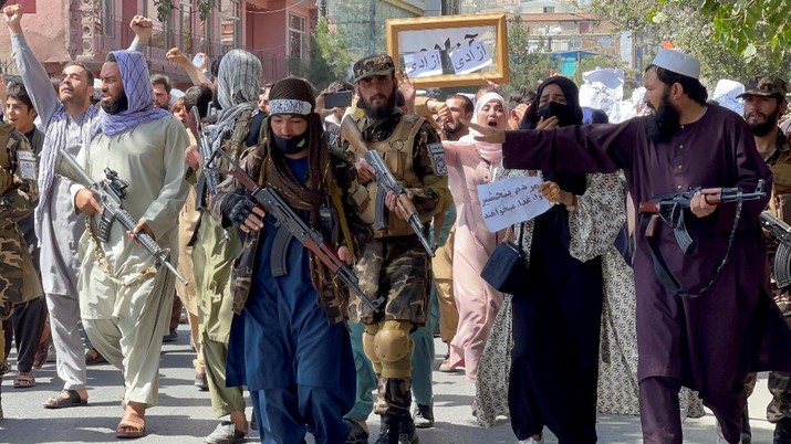 Pasukan Taliban. (REUTERS/STRINGER)