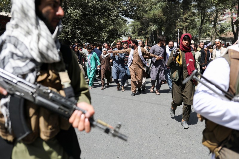 Pasukan Taliban. (REUTERS/STRINGER) Pasukan Taliban. (REUTERS/STRINGER)