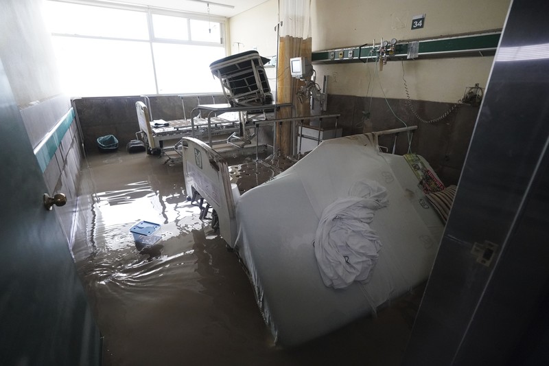 Sebuah rumah sakit di kota Tula, Hidalgo, Meksiko, terendam banjir akibat hujan deras. (AP/Marco Ugarte) Sebuah rumah sakit di kota Tula, Hidalgo, Meksiko, terendam banjir akibat hujan deras. (AP/Marco Ugarte)