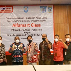 Hadir di Papua, Alfamart Class Cetak Lulusan SMK Siap Kerja