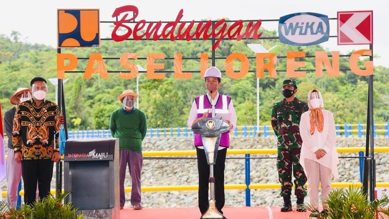 Jokowi resmikan Bendung Gilireng, Kabupaten Wajo, (9/9/2021). (Dok: Biro Pers Sekretariat Presiden)