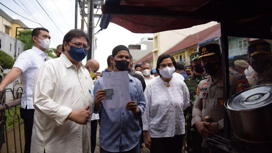 Pemerintah Mulai Luncurkan Program Bantuan Tunai Untuk PKL dan Warung dari Kota Medan. (Dok: Kemenko Perekonomian)