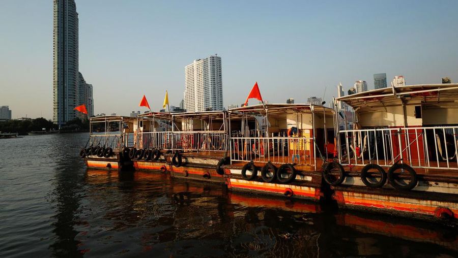 Thailand berharap dapat menyambut wisatawan bulan depan. (REUTERS/Jorge Silva/File Photo)
