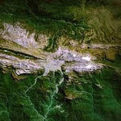 Gunung Emas 'Perawan' di Papua Bakal Dilelang, BUMN Minat!