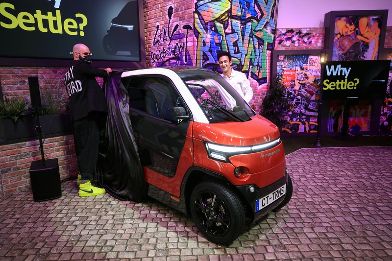 sebuah pesawat pribadi bertenaga listrik, dipamerkan selama Munich Auto Show, IAA Mobility 2021, di Munich, Jerman, 7 September 2021. (REUTERS/Michaela Rehle) sebuah pesawat pribadi bertenaga listrik, dipamerkan selama Munich Auto Show, IAA Mobility 2021, di Munich, Jerman, 7 September 2021. (REUTERS/Michaela Rehle)