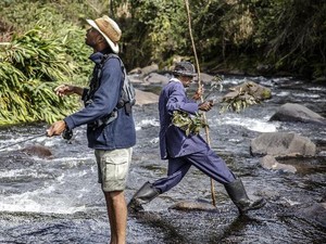 Kalender Jawa Senin Wage 14 Oktober 2024: Saatnya Mancing Mania!