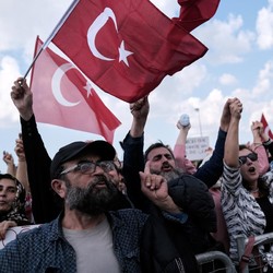 Erdogan Naikkan UMR 50%, Krisis di Turki Bisa Makin Dahsyat?