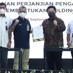 Holding BUMN Ultra Mikro & Nasib Karyawan PNM-Pegadaian