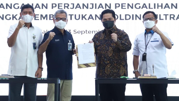 Holding Ultra Mikro yang melibatkan tiga entitas Badan Usaha Milik Negara (BUMN) yakni PT Bank Rakyat Indonesia (Persero) Tbk (BBRI), PT Pegadaian (Persero) dan PT Permodalan Nasional Madani (Persero) atau PNM resmi terbentuk.