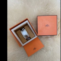Terungkap, Ini Asal Muasal Boks Oranye Hermes yang Ikonik