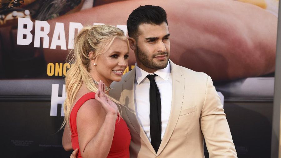 Britney Spears and Sam Asghari arrive at the Los Angeles premiere of 