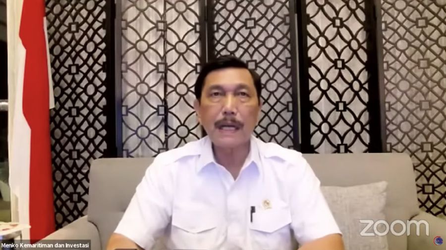 Menteri Koordinator Bidang Kemaritiman dan Investasi RI, Luhut Binsar Pandjaitan memberi keterangan pers update penanganan Covid-19. (Tangkapan Layar Youtube Perekonomian RI)
