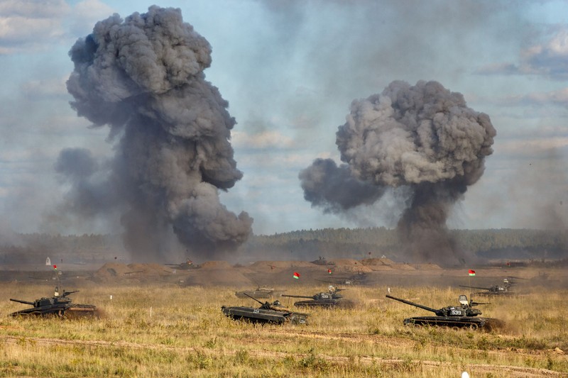RUSSIA-BELARUS/MILITARY DRILLS Russian MI-24 attack helicopters fire rockets during the active phase of the military exercises