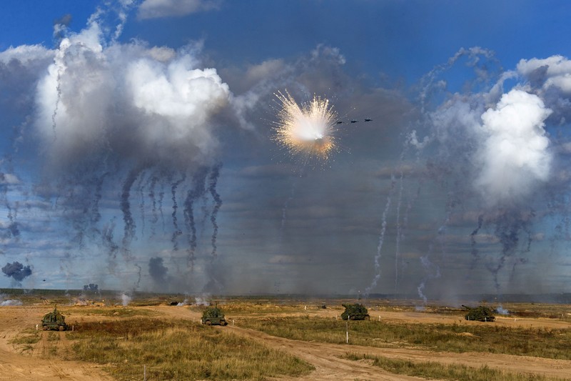 RUSSIA-BELARUS/MILITARY DRILLS Russian MI-24 attack helicopters fire rockets during the active phase of the military exercises