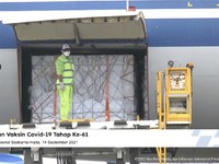 Tahap ke-61, Sebanyak 1,8 Juta Vaksin Tiba di Tanah Air