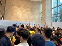 Fakta-fakta Krisis Evergrande, 'Bom Waktu' yang Siap Meledak!