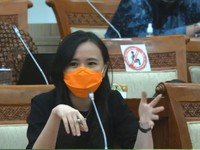 Dianggap 'Jalur' Barang Impor, Shopee Buka-Bukaan ke DPR