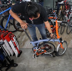 Sepeda Brompton di RI Hancur, di Negeri Asalnya Bikin Kaget!