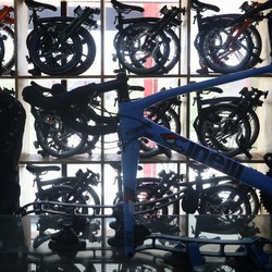 Dulu Brompton Ini Rp150 Juta, Kini Setengah Hargapun Tak Laku