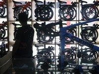 Udah Beli? Abis 'Nyungsep' Harga Sepeda Bakal Naik Lagi Lho