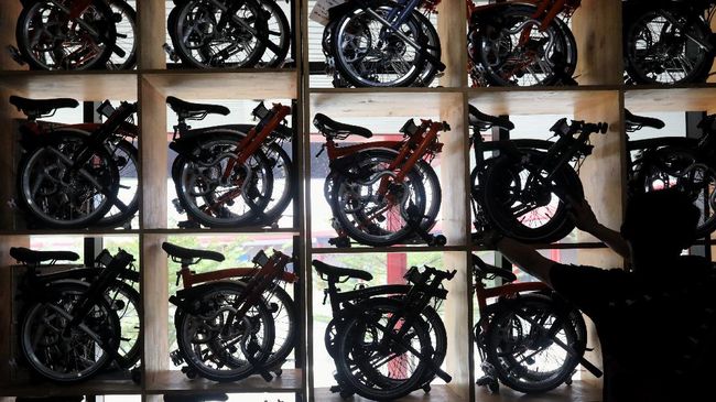 Fenomena Terkini: Sepeda Brompton Sampai Tas LV Diobral Murah - Halaman 2