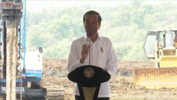 Presiden Jokowi di Groundbreaking Pabrik Industri Kendaraan Listrik, Karawang, 15 September 2021