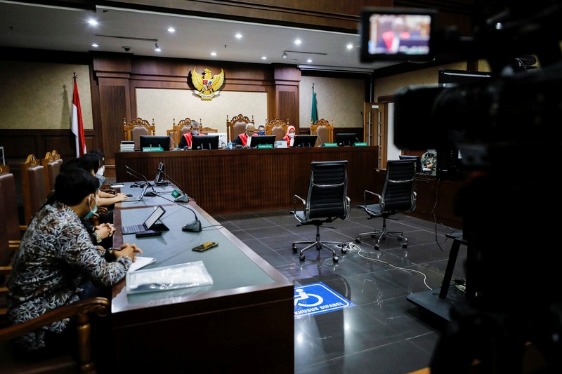 INDONESIA-POLLUTION/ General view during the hearing of a citizen lawsuit, done in an attempt to sue the government into taking action on the city's chronic levels of air pollution, at the Central Jakarta Court, Indonesia, September 16, 2021. REUTERS/Willy Kurniawan REFILE - QUALITY REPEAT