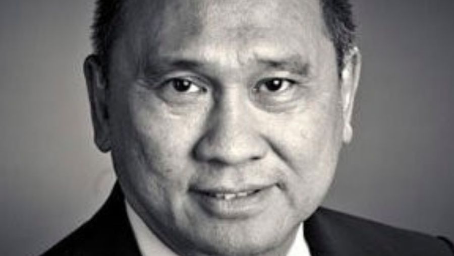 Indra Bakrie, dok Bumi Plc