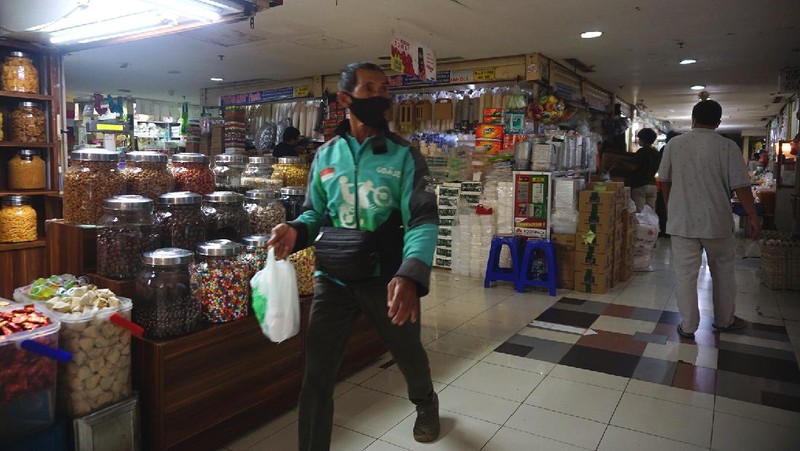 Ruko Pasar Tradisional yang tutup (CNBC Indonesia/Tri Susilo)