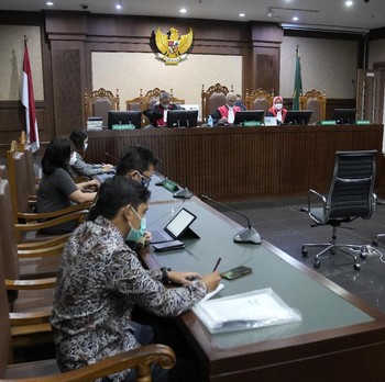 Sidang Gugatan Polusi, Jokowi-Anies Divonis Melawan Hukum!