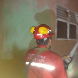 Pertamina Bantu Proses Pemadaman Kebakaran Perumahan di Dumai
