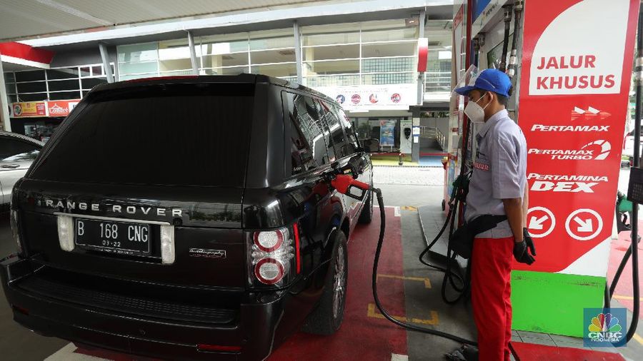 Ilustrasi Pertamax Turbo (CNBC Indonesia/ Tri Susilo)