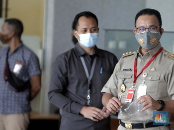 Kepgub Terbit, Anies Resmi Naikkan UMP 2022 DKI 5,1%!