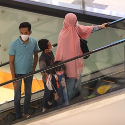Pengunjung Mal Masih Sepi Meski PPKM Dilonggarkan, Ada Apa?