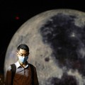 Pengumuman! Bulan dalam Bahaya, Ada Apa?