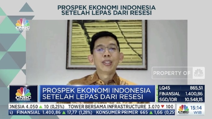 Director dan Chief Financial Officer Tower Bersama Helmy Yusman Santoso Director dan Chief Financial Officer Tower Bersama Helmy Yusman Santoso