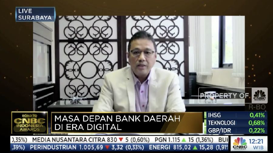 Direktur Teknologi Informasi & Operasi Bank Jatim, Tonny Prasetyo. (Tangkapan Layar)