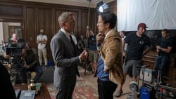 James Bond Rombak Semua Cast