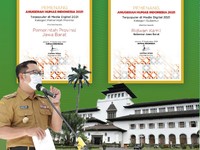 Gubernur Jabar Raih Penghargaan Anugerah Humas Indonesia 2021