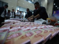 Heboh! Mantan Artis Edarkan Uang Palsu, Begini Cara Cek Rupiah Asli