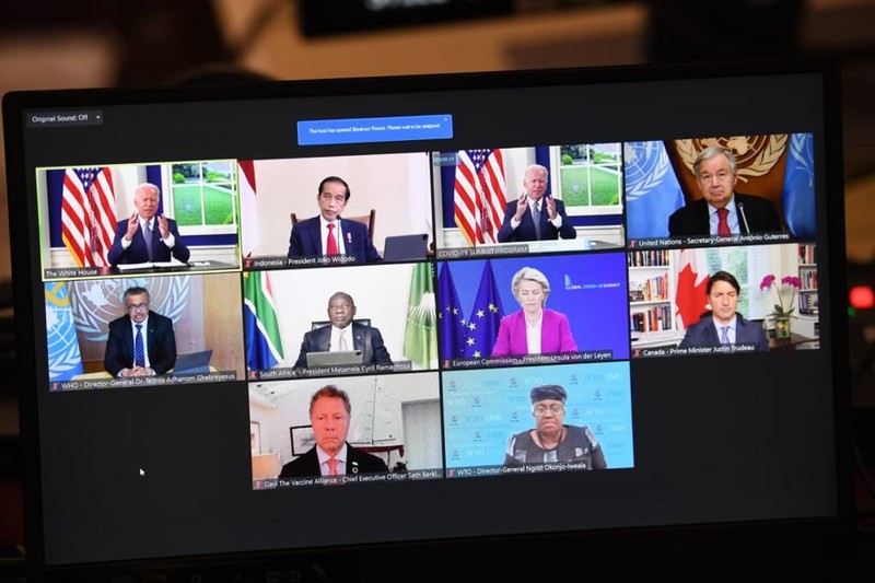 Presiden Jokowi Hadir pada acara Global Covid-19 Summit yang digelar secara virtual. (Biro Pers Sekretariat Presiden/Lukas) Presiden Jokowi Hadir pada acara Global Covid-19 Summit yang digelar secara virtual. (Biro Pers Sekretariat Presiden/Lukas)