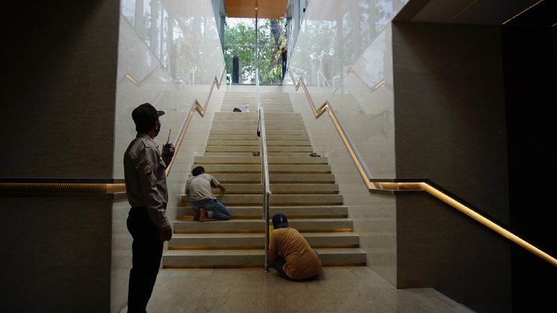 Terowongan Silaturahmi yang menghubungkan Masjid Istiqlal dengan Gereja Katedral Jakarta.  (CNBC Indonesia/ Tri Susilo)