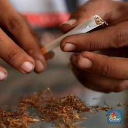 RI Dapat Duit Rp170 T dari Rokok, 'Buang' Rp15 T ke Perokok!