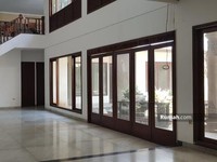 Tetangga Para Menteri Jual Rumah, Harganya Khusus Sultan!