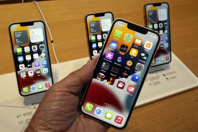 Setop Isi Baterai iPhone Hingga 100%, Bisa Bikin Mati Total