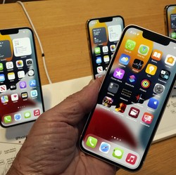 Wah! Pendiri Apple Tak Bisa Bedakan iPhone 13 dan yang Lama