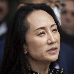 Penampakan Bos Huawei Dibebaskan, Hampir 3 Tahun Ditahan