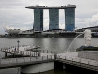 Tetangga RI Ini Sebut Mungkin Hidup dengan Omicron