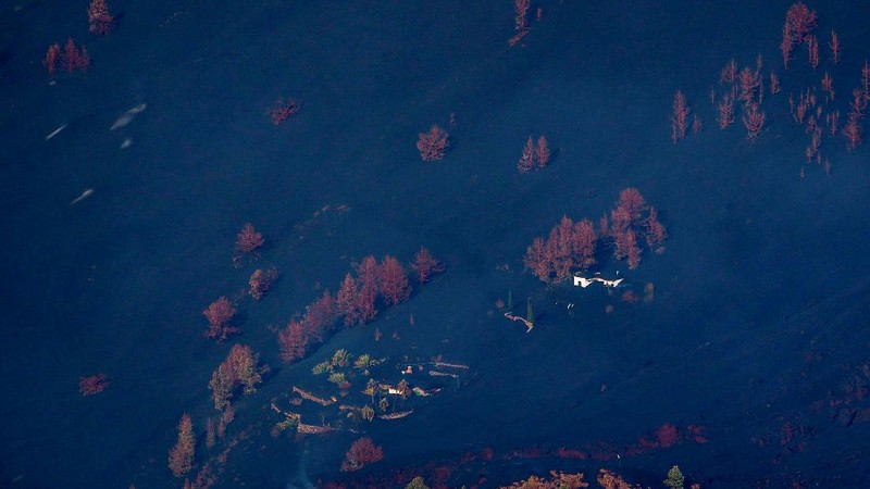 Meningkatnya aktivitas gunung berapi Cumbre Vieja. (Satellite Image ©2021 Maxar Technologies via AP)