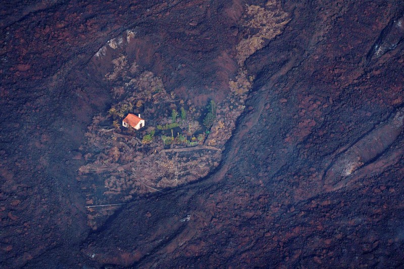 Meningkatnya aktivitas gunung berapi Cumbre Vieja. (Satellite Image ©2021 Maxar Technologies via AP)